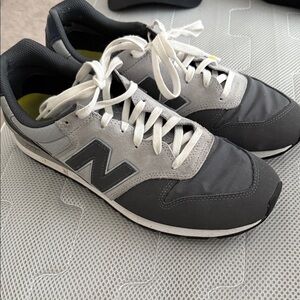 New Balance Men's Black and Gray Sneakers